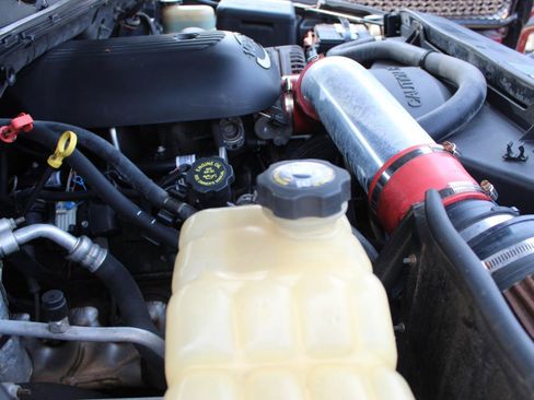 Used 2002 Chevrolet Suburban LS RWD image 26