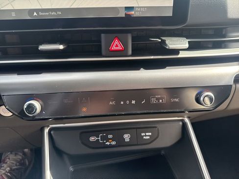 New 2026 Kia Carnival LX image 40