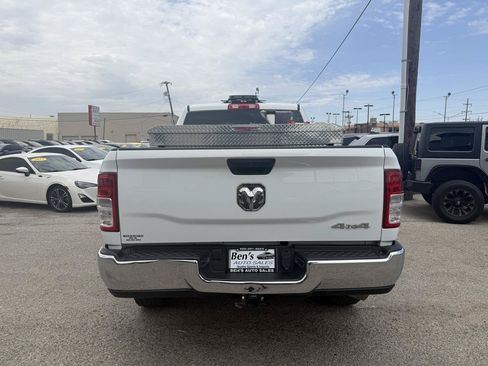 Used 2022 RAM 2500 Tradesman w/ Chrome Appearance Group AWD/4WD image 8