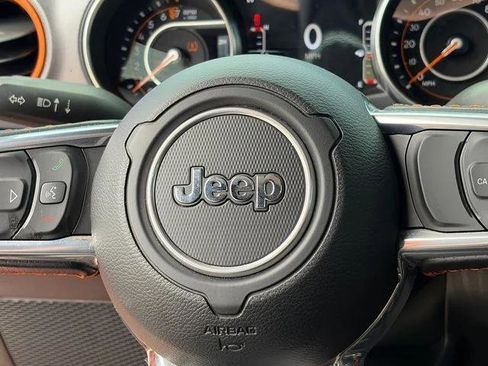 Used 2023 Jeep Gladiator Mojave w/ LED Lighting Group AWD/4WD image 25