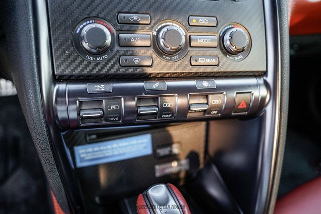 Used 2016 Nissan GT-R Premium AWD/4WD image 43