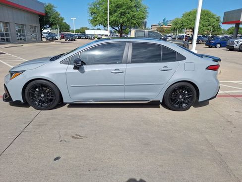 Used 2021 Toyota Corolla XSE image 3