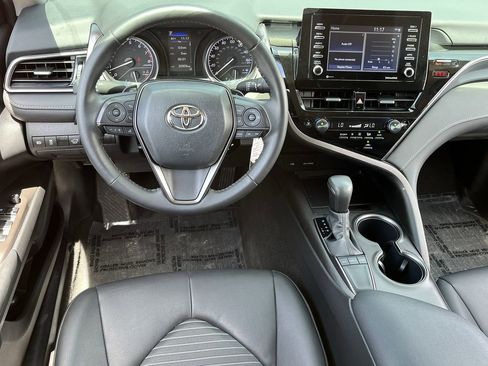 Used 2024 Toyota Camry SE FWD image 10