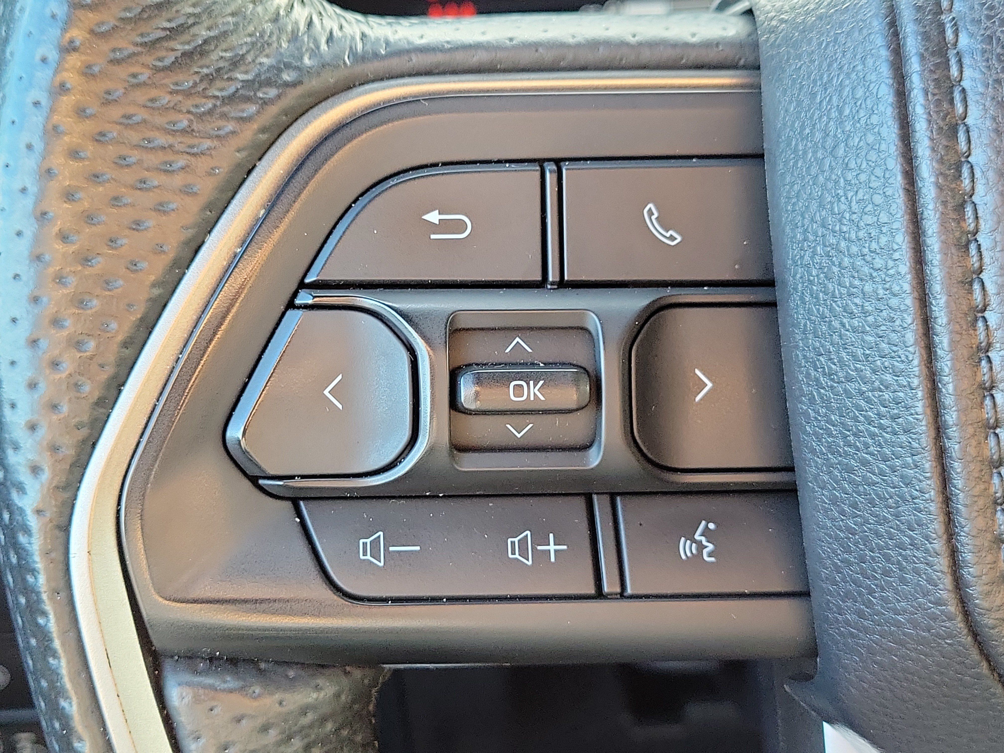 Used 2025 Toyota Tundra Limited w/ Nightshade Package AWD/4WD image 20