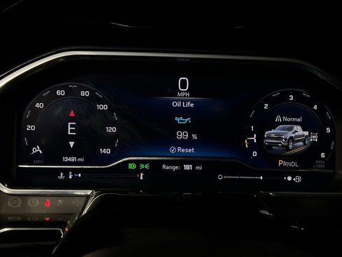 Used 2023 Chevrolet Silverado 1500 LT image 14