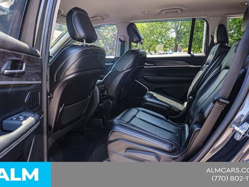 Used 2021 Jeep Grand Cherokee L Limited image 19