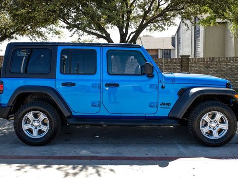 Used 2022 Jeep Wrangler Unlimited Sport image 14