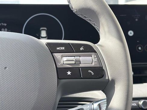 New 2026 Hyundai Ioniq 5 SEL RWD image 9