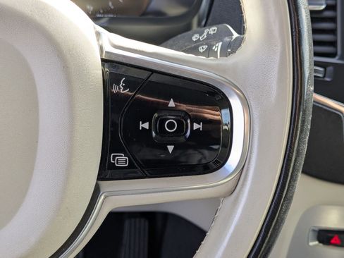 Used 2016 Volvo XC90 T5 Momentum image 19