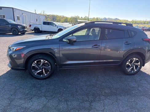 Used 2024 Subaru Crosstrek 2.0i Premium AWD/4WD image 10