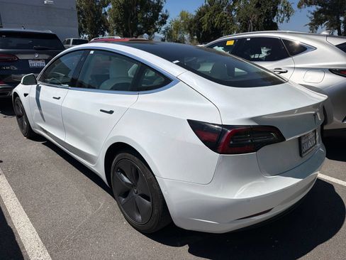 Used 2020 Tesla Model 3 Standard Range Plus RWD image 4