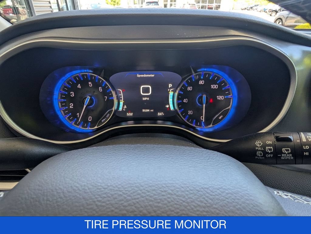 Used 2024 Chrysler Pacifica Touring-L FWD image 21