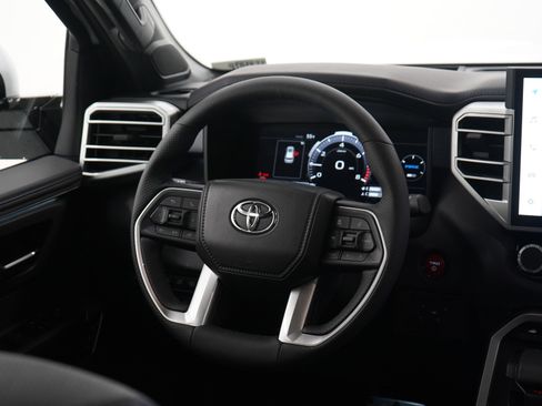 Used 2025 Toyota Sequoia Platinum image 14