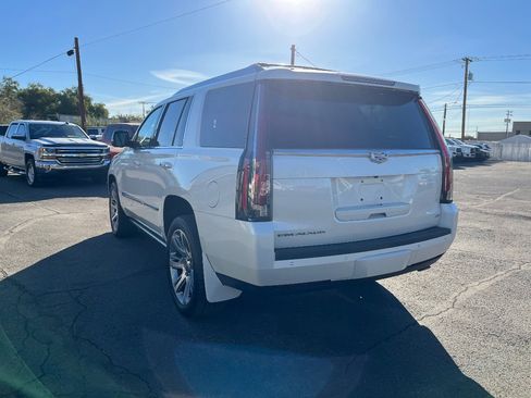 Used 2015 Cadillac Escalade Premium image 7