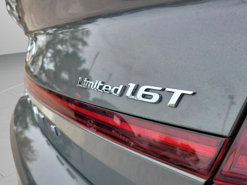 Used 2023 Hyundai Sonata Limited w/ Preferred Accessory Package image 7