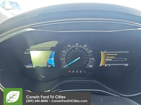Used 2020 Ford Fusion SE w/ Equipment Group 151A FWD image 2