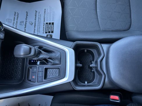 Certified 2022 Toyota RAV4 XLE image 32
