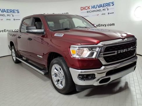 Used 2023 RAM 1500 Big Horn AWD/4WD image 3