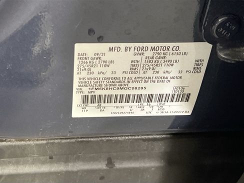 Used 2021 Ford Explorer Platinum w/ Equipment Group 601A AWD/4WD image 35