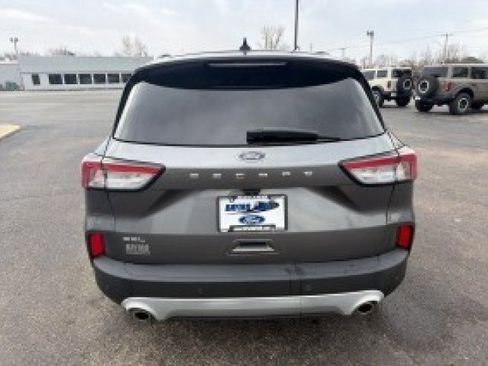 Used 2022 Ford Escape SEL w/ Technology Package FWD image 6