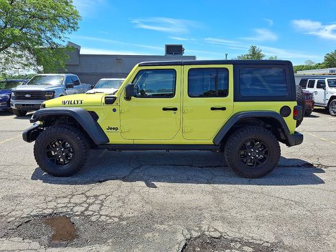 Used 2024 Jeep Wrangler Unlimited AWD/4WD image 5