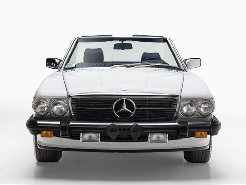 Used 1988 Mercedes-Benz 560 SL image 5