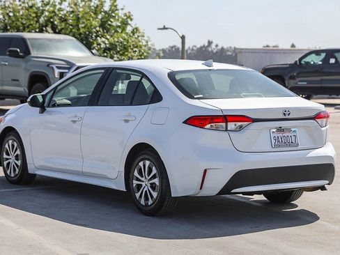 Certified 2022 Toyota Corolla LE FWD image 8