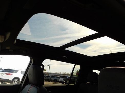 New 2026 Chevrolet Traverse RS w/ LPO, Floor Liner Package FWD image 12