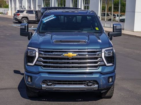 Used 2025 Chevrolet Silverado 2500 High Country w/ Technology Package AWD/4WD image 33