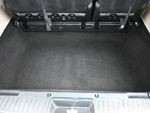 Used 2016 Dodge Grand Caravan SE image 47