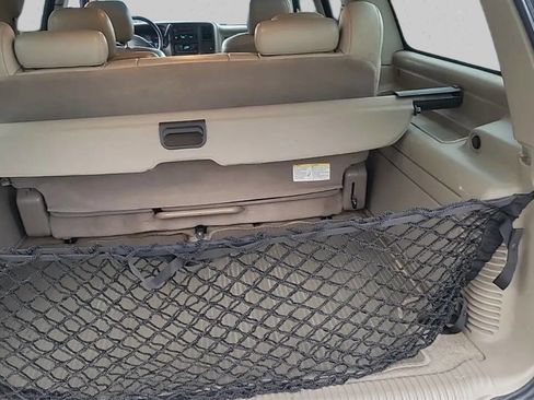 Used 2006 Chevrolet Suburban LT w/ Preferred Equipment Group image 7