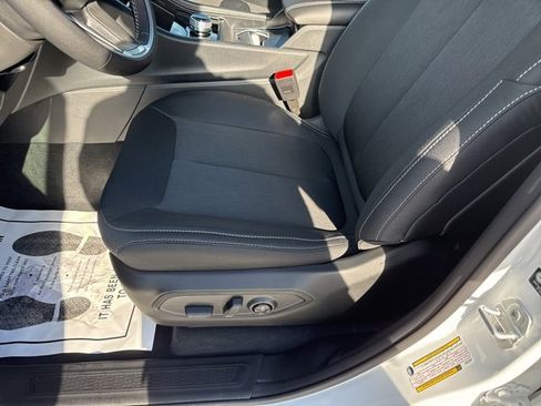 New 2025 Jeep Grand Cherokee Laredo X w/ Luxury Tech Group I image 15