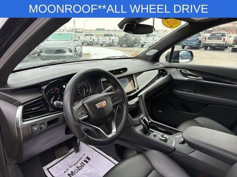 Used 2025 Cadillac XT6 Premium Luxury image 17
