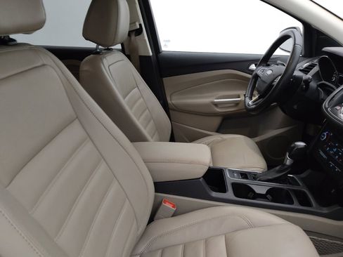 Used 2017 Ford Escape Titanium image 21