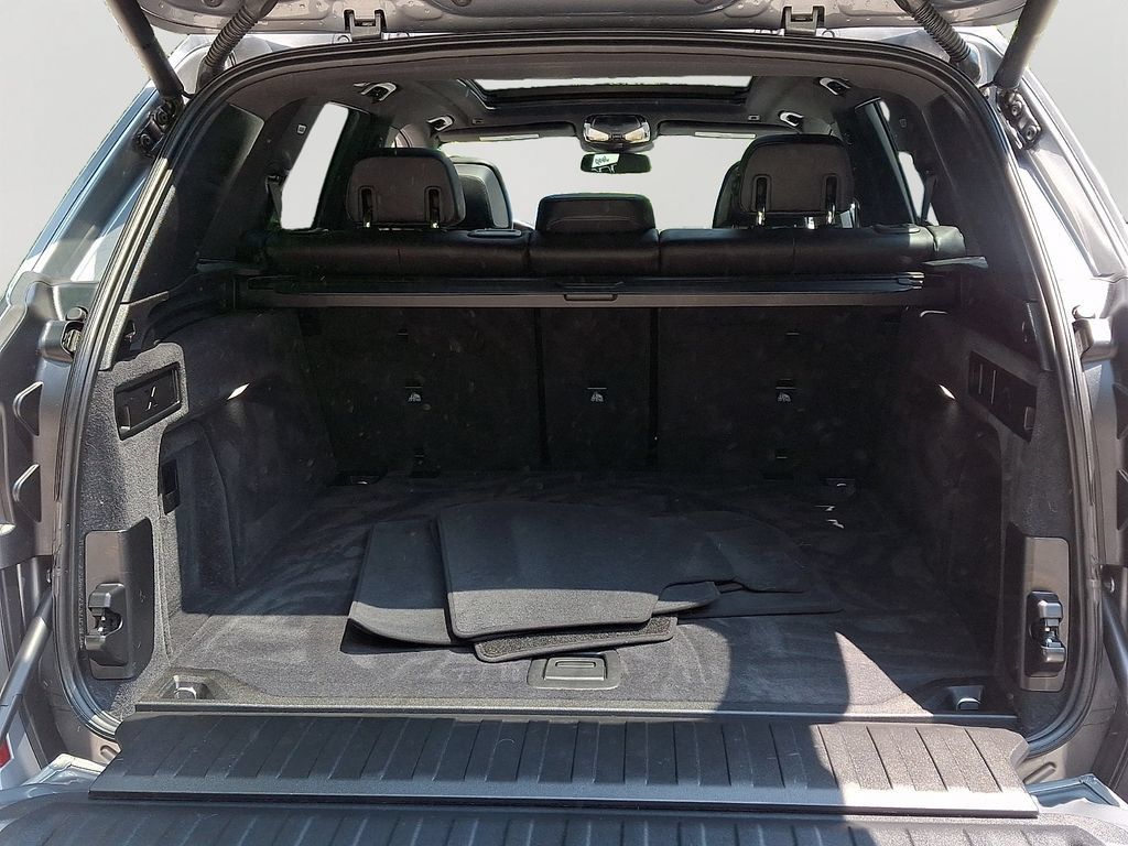 Used 2024 BMW X5 xDrive40i w/ M Sport Package AWD/4WD image 28