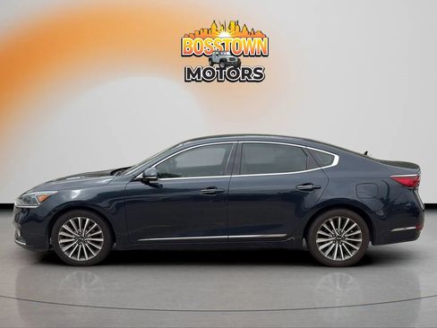 Used 2017 Kia Cadenza Premium FWD image 3