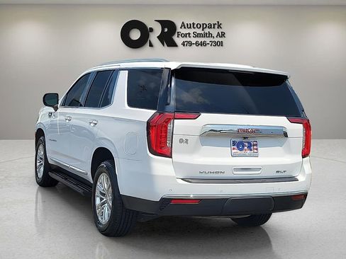 Used 2023 GMC Yukon SLT RWD image 4