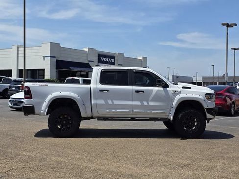 Used 2024 RAM 1500 Big Horn AWD/4WD image 3