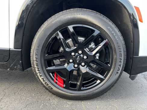 Used 2023 Chevrolet Traverse Premier w/ Redline Edition image 9