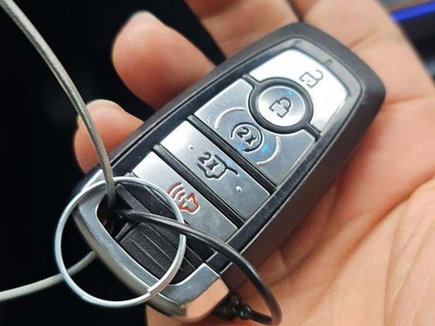 Used 2025 Ford Expedition Max Platinum image 25