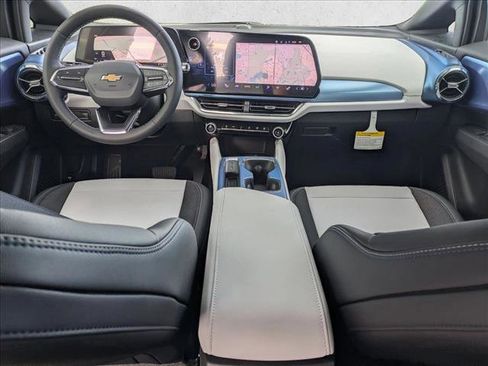 New 2026 Chevrolet Equinox EV LT image 14