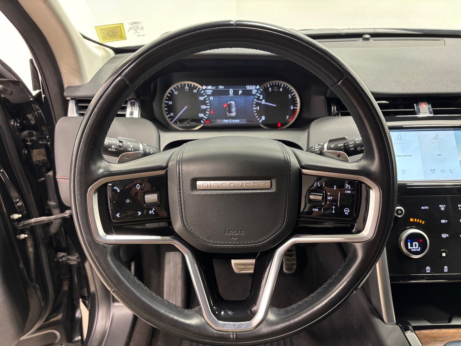 Used 2023 Land Rover Discovery Sport SE R-Dynamic AWD/4WD image 18