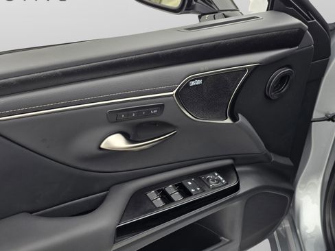 New 2025 Lexus ES 350 Ultra Luxury image 25