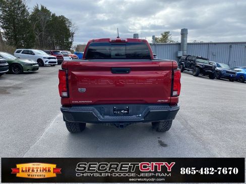 Used 2025 Chevrolet Colorado ZR2 w/ Technology Package image 6