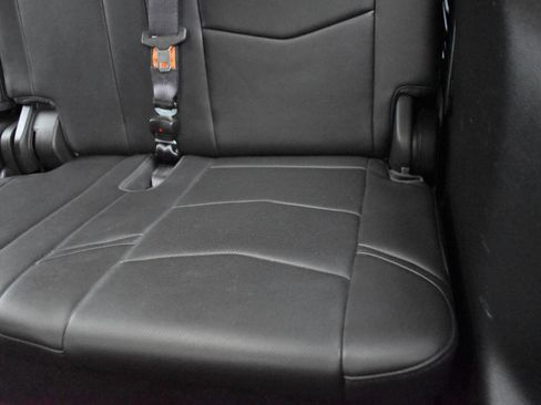 Used 2017 Cadillac Escalade Luxury image 42