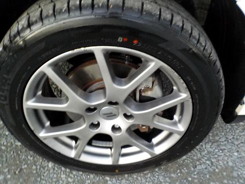 Used 2019 Dodge Journey GT image 28