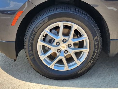 Used 2022 Chevrolet Equinox LS w/ LS Convenience Package FWD image 17