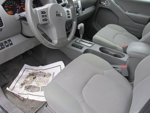 Used 2019 Nissan Frontier SV image 8