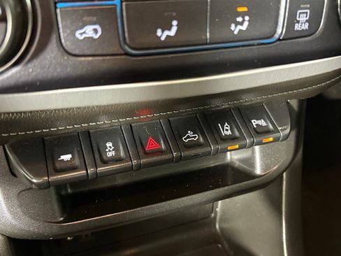 Used 2021 GMC Canyon Elevation image 30