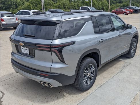 New 2026 Chevrolet Traverse LT w/ LPO, Floor Liner Package FWD image 7
